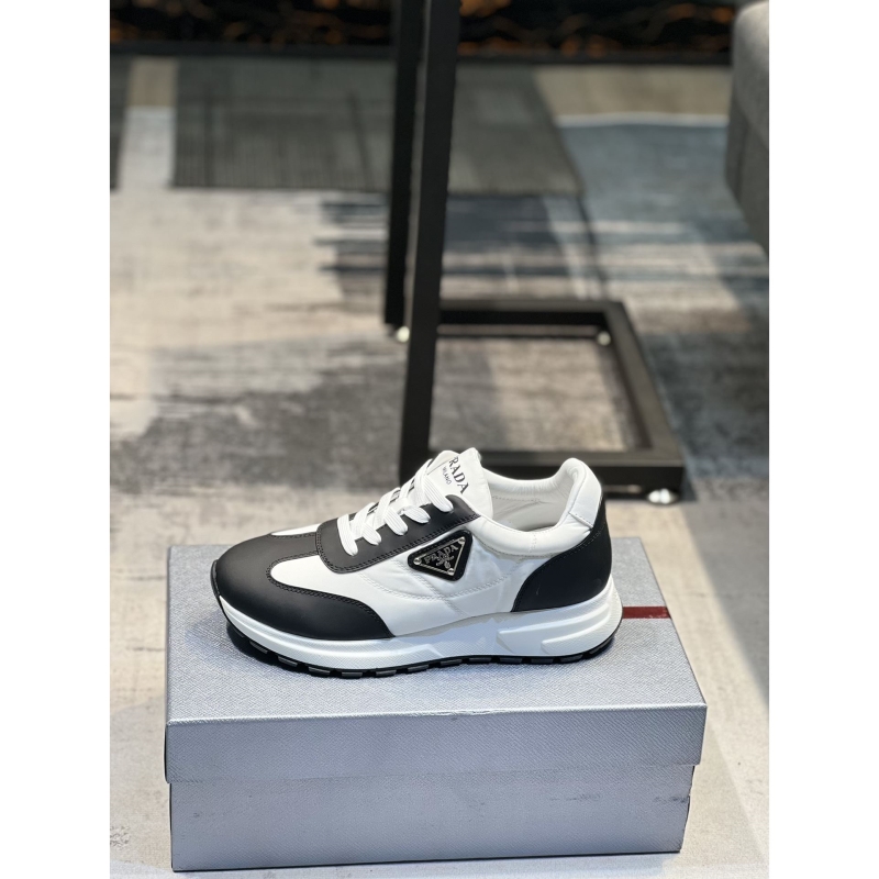 Pra*a casual shoes